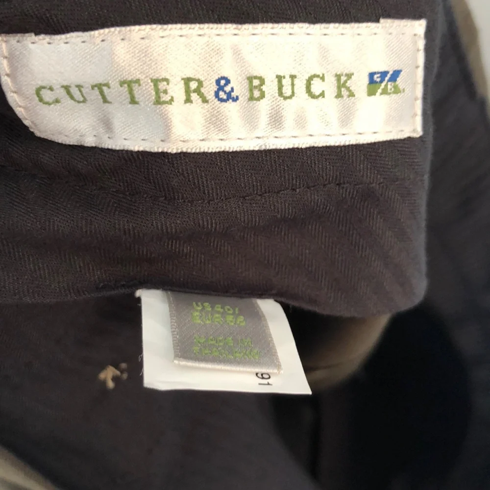 Cutter & Buck | NWT Olive Green Pleated Front Shorts📦